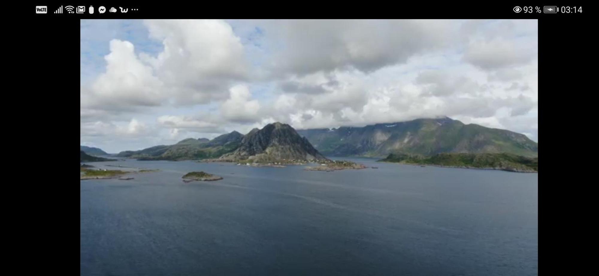 Вилла Enebolig Med Eventyrlig Beliggenhet Like Ved Sjoen I Lofoten